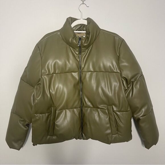 The Drop Women's Priscilla Vegan Leather Puffer, Jacket CAPERS OLIVE, NEW - Picture 9 of 9